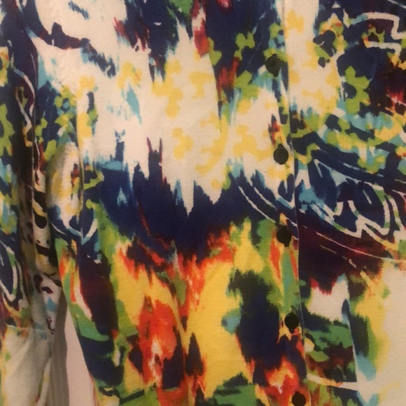 Button down sweater multi color design match with jeans or dressy pants - Picture 3 of 7